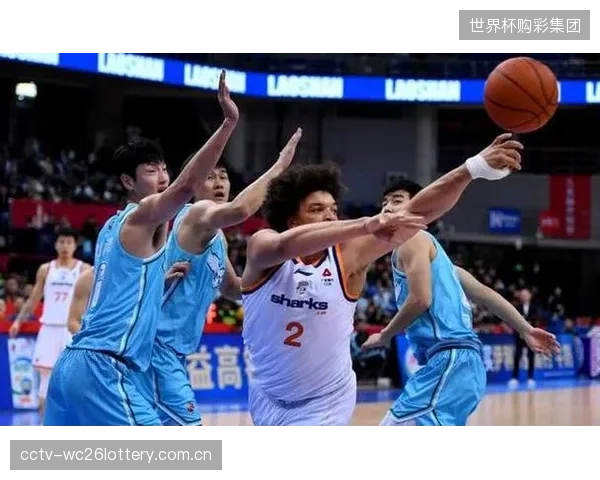 山东高速男篮在1-4决赛中被上海队轻松横扫，整体实力与冠军热门存在明显差距。